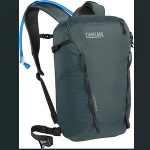 CAMELBAK Cloud Walker 18